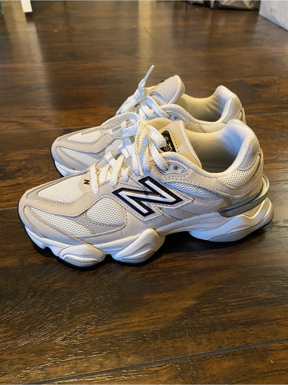 New Balance 9060 Women’s Sneakers